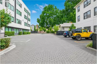 4435 SE Belmont St, Portland, OR 97215 - Photo 6