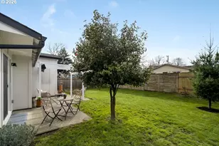 2630 NE Saratoga St, Portland, OR 97211 - Photo 36