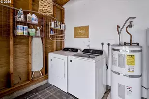 2630 NE Saratoga St, Portland, OR 97211 - Photo 34