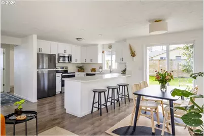 2630 NE Saratoga St, Portland, OR 97211 - Photo 14