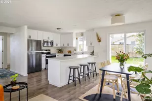 2630 NE Saratoga St, Portland, OR 97211 - Photo 14