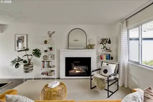 2630 NE Saratoga St, Portland, OR 97211 - Photo 4