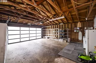 2630 NE Saratoga St, Portland, OR 97211 - Photo 32