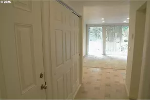 100 Kerr Pkwy, Lake Oswego, OR 97035 - Photo 6