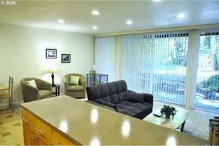 100 Kerr Pkwy, Lake Oswego, OR 97035 - Photo 6