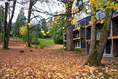 100 Kerr Pkwy #30, Lake Oswego, OR 97035 - Photo 2
