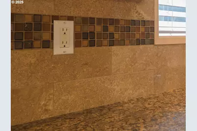 663 S Hemlock St, Cannon Beach, OR 97110 - Photo 14