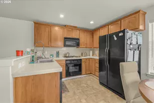 7129 NE Stonewater St, Hillsboro, OR 97124 - Photo 10