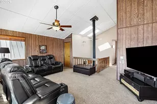 19609 NE Marine Dr, Portland, OR 97230 - Photo 20