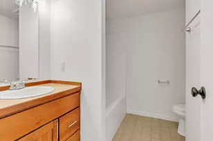 801 NE 13th St, McMinnville, OR 97128 - Photo 14