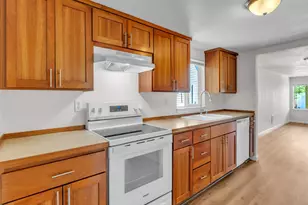 801 NE 13th St, McMinnville, OR 97128 - Photo 12
