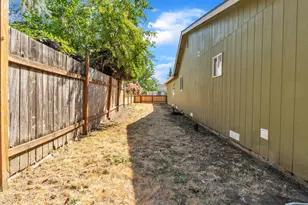 801 NE 13th St, McMinnville, OR 97128 - Photo 30