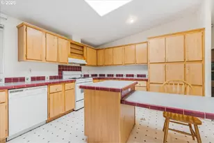 34117 Santiam Hwy, Lebanon, OR 97355 - Photo 12