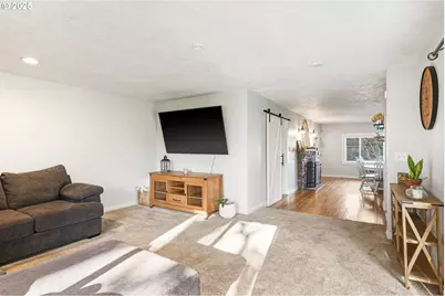664 NE Grant St, Hillsboro, OR 97124 - Photo 12