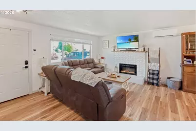 876 Welcome Way, Eugene, OR 97402 - Photo 4