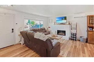 876 Welcome Way, Eugene, OR 97402 - Photo 4