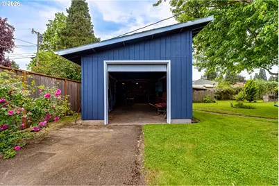 2750 Villa Way, Springfield, OR 97477 - Photo 28