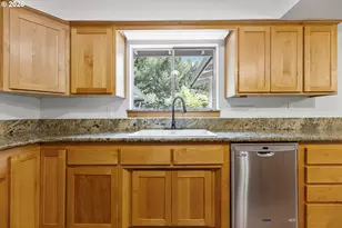 135 Rolling Hills Dr, Grants Pass, OR 97526 - Photo 20