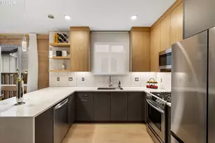 3732 SE Lambert St, Portland, OR 97202 - Photo 4