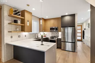 3732 SE Lambert St, Portland, OR 97202 - Photo 4