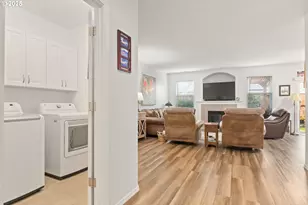 1839 S 57th St, Springfield, OR 97478 - Photo 28