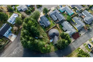 1101 Blanco Ave, Coos Bay, OR 97420 - Photo 10