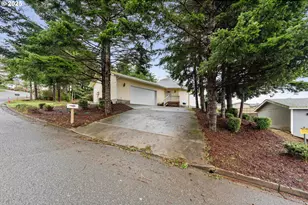1101 Blanco Ave, Coos Bay, OR 97420 - Photo 2