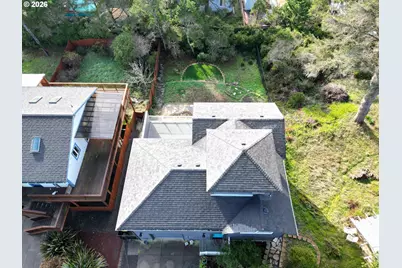 4604 Falcon St, Florence, OR 97439 - Photo 2