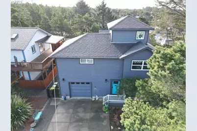 4604 Falcon St, Florence, OR 97439 - Photo 4