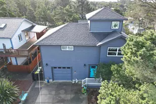 4604 Falcon St, Florence, OR 97439 - Photo 4