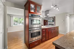 3389 Kevington Ave, Eugene, OR 97405 - Photo 8