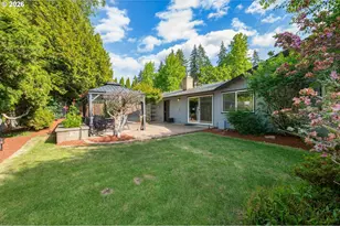 3389 Kevington Ave, Eugene, OR 97405 - Photo 44