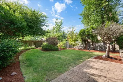 3389 Kevington Ave, Eugene, OR 97405 - Photo 42