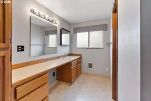 1490 H St, Washougal, WA 98671 - Photo 16