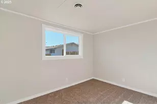 204 S 3rd St, Carlton, OR 97111 - Photo 20