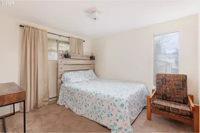 916 NE Douglas St, Newport, OR 97365 - Photo 12