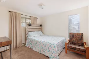 916 NE Douglas St, Newport, OR 97365 - Photo 12