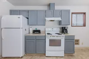 916 NE Douglas St, Newport, OR 97365 - Photo 20