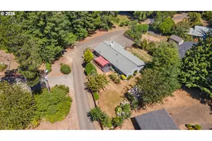 4976 Lake Dr, Florence, OR 97439 - Photo 4