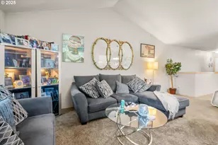 15745 NE Beech St, Portland, OR 97230 - Photo 14