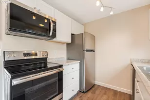 16825 SE Powell Blvd, Portland, OR 97236 - Photo 8