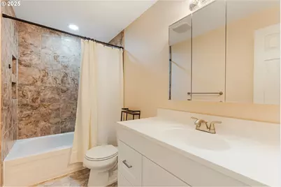 16825 SE Powell Blvd, Portland, OR 97236 - Photo 20