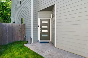 1822 E 33rd St, Vancouver, WA 98663 - Photo 4