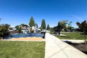 1822 E 33rd St, Vancouver, WA 98663 - Photo 40
