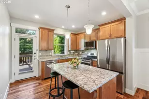 8917 N Haven Ave, Portland, OR 97203 - Photo 12