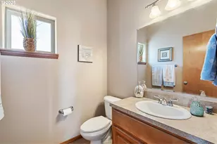 18989 NE Marine Dr, Portland, OR 97230 - Photo 18