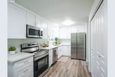 16927 NE Glisan St, Portland, OR 97230 - Photo 18
