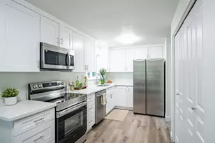 16927 NE Glisan St, Portland, OR 97230 - Photo 18