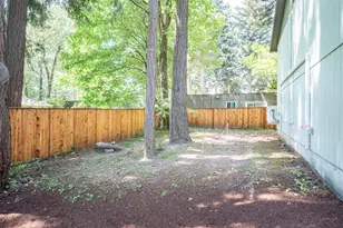 16927 NE Glisan St, Portland, OR 97230 - Photo 30