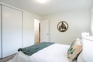 16927 NE Glisan St, Portland, OR 97230 - Photo 28